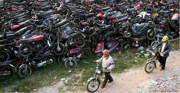 Cấm xe máy có miễn phí xe buýt?.