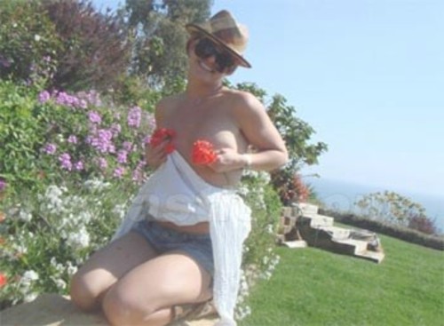 Britney037