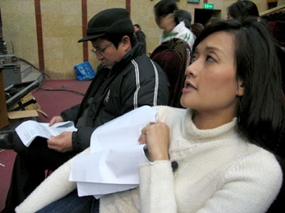 Dien vi&ecirc;n V&acirc;n Dung v&agrave; Ch&iacute; Trung nham lai kich ban.