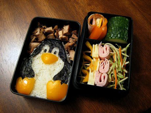 30228726_lunchatwork03yp7.jpg