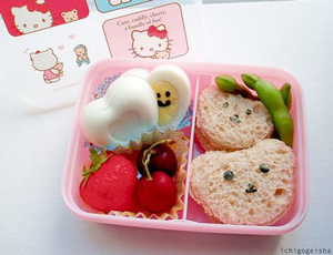 30228726_lunchatwork13pv8.jpg