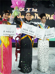 Ba ngoi vi cao nhat cua hoi thi.