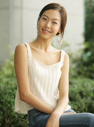Dien viên Kim Min Hee dung so 5 trong danh sách.