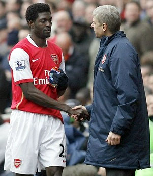 Wenger tin rang chi khi o lai Arsenal, Adebayor moi c&oacute; du dieu kien de vuon toi tam co ng&ocirc;i sao. Anh: Getty Images.