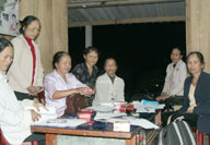 Bay co giao dang trinh bay su viec