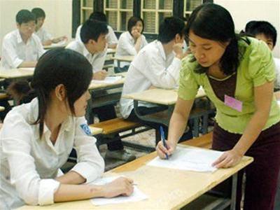 Thí sinh dự thi tốt nghiệp THPT năm 2007. Ảnh: Phạm Yên.