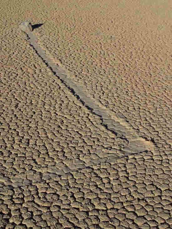 Bí ẩn đá tự dịch chuyển trên Thung lũng Chết - 4