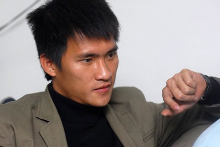 Công Vinh: `Tôi không biết mình là ai và òa khóc`