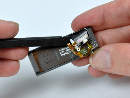 Khám phá nội tạng iPod nhỏ nhất thế giới - 9