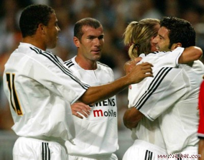 Ronaldo, Zidane và Figo đều góp mặt trong đội hình tiêu biểu. Ảnh: Reuters.