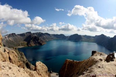 Thưởng ngoạn cảnh hồ trên miệng núi lửa shopping entertainments