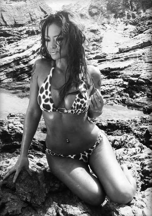 Tila Tequila Nguyễn, nhan sắc Việt đốt cháy Play boy, Bóng đá,