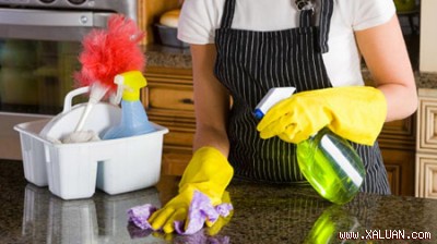Không ít “cậu ấm, cô chiêu” khi đi học đại học đã dược bố mẹ “cấp” cho một người giúp việc. (Ảnh minh họa)
