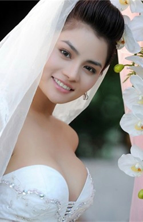 12 khe ngực cháy bỏng nhất Việt Nam, Thời trang, vũ thu phương, phi thanh vân, thanh hằng, hồ ngọc hà, ngọc diệp, ngọc hiền, ngực đẹp, diễn viên, siêu mẫu, mỹ nhân, việt nam
