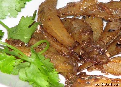 Cơm cá khô rang chua ngọt