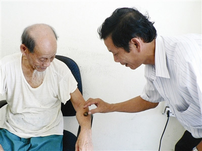 Sự thật kinh ngạc về 'ngọc rắn' cứu người?, Tin tức trong ngày, ngọc rắn,cứu người,thỏi,thần y,Quảng Nam