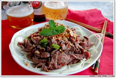 Gỏi bò nhúng dấm