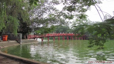 Khu vực được cư dân mạng cho là diễn ra “màn tắm tiên”