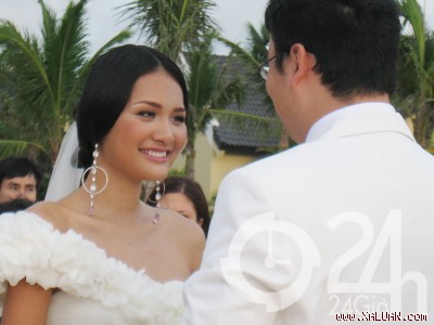 Đám cưới Hương Giang