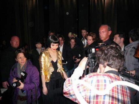 Khi sao nữ "cự tuyệt" quần chip, Phim, Sao nu,sao hoa ngu, sao hollywoodd, pham bang bang,paris hilton,chau tan, Julie Atlas Muz , Jessica Simpson, lo hang, quan chip