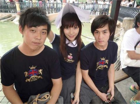 Mĩ nhân bị bại lộ từng chuyển giới vì… quá đẹp - 4