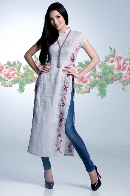 Huỳnh Bích Phương đẹp rạng ngời shopping entertainments