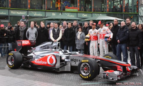 McLaren chính thức ra mắt xe đua mới