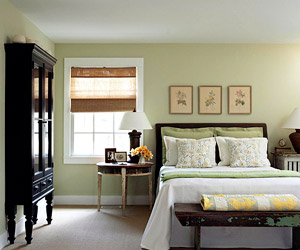 bedroom w/green walls