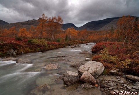 Ngắm sắc vàng thu trên dãy núi Hibiny shopping entertainments