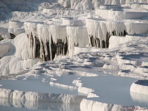 Những “tầng mây“ độc đáo của Pamukkale