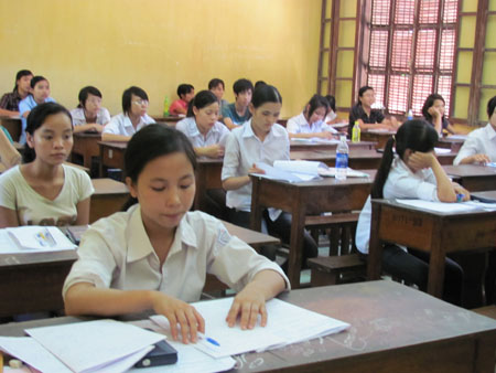 Thí sinh dự thi vào Đại học Bách khoa Hà Nội năm 2010.
