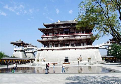 Ngắm chùa Thiên Nga đẹp lung linh, Du lịch - Giải trí, chua thien nga, chua thien nga trung quoc, chua thien nga tay an