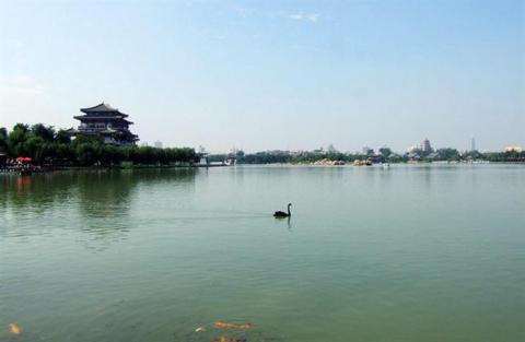 Ngắm chùa Thiên Nga đẹp lung linh, Du lịch - Giải trí, chua thien nga, chua thien nga trung quoc, chua thien nga tay an