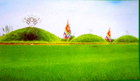 Những ngôi mộ vua Trần ở Thái Bình.