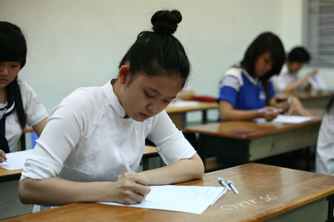 Tại phòng thi Hội đồng thi Trường THPT Lê Hồng Phong TP.HCM (Ảnh Hương Giang)
