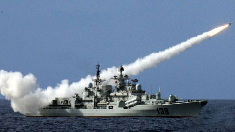 Hải quân Trung Quốc diễn tập bắn đạn thật ở Biển Đông Ảnh: THX