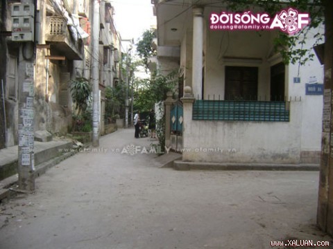 Ngõ A4, điểm nóng của tình trạng “khoe của“.