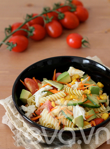 Giòn thơm cá nướng, nấm xào sả ớt cay mà ngon, salad kiểu Ý shopping entertainments