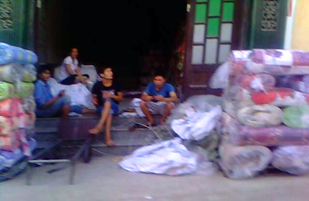 Chăn được tập kết chở đi tiêu thụ