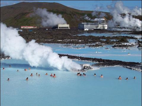 12 mạch phun và suối nước nóng tuyệt đẹp của TG