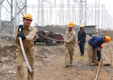 Nhiều nhà thầu trong nước có đủ năng lực nhưng vẫn khó tiếp cận với các dự án lớn (ảnh
		<!--