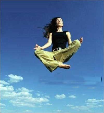 Ảnh về khả năng bay lơ lửng trên không trung của con người