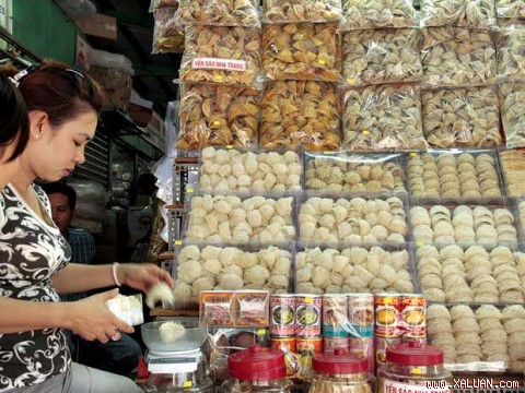 Nhiều loại tổ yến b&agrave;y b&aacute;n tr&ecirc;n thị trường (ảnh chỉ c&oacute; t&iacute;nh chất minh hoạ).