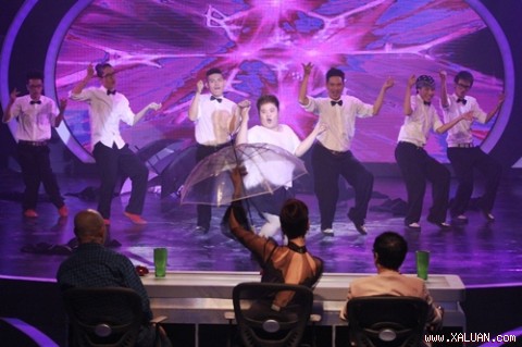 Thí sinh Vietnam”s Got Talent thể hiện bản lĩnh trên sân khấu lớn