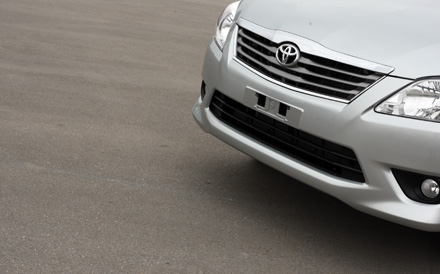 Innova 2012 grille design and new inlet cavity