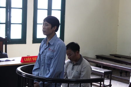 Hai bị cáo Nhàn và Long