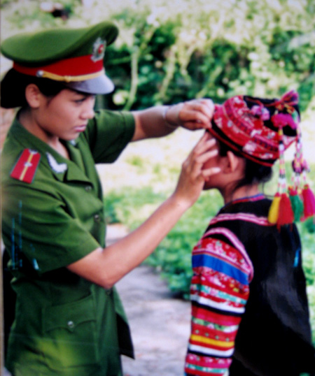 Ly kỳ chuyện phá án trong rừng thẳm