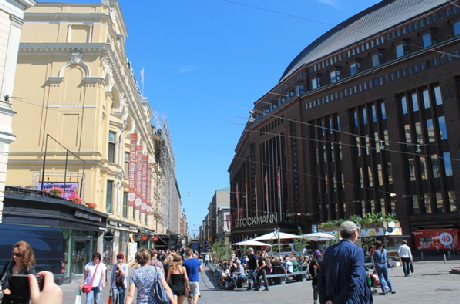 Con phố trung tâm Helsinki – Aleksanterinkatu