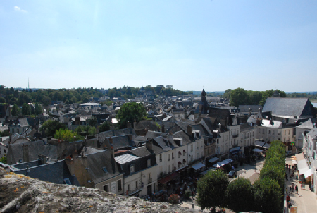 Thị trấn Amboise nhìn từ lâu đài hoàng gia xuống