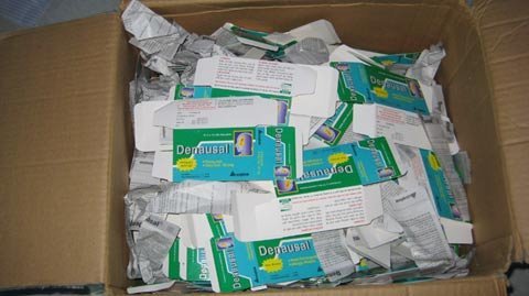  Thuốc Denausal - có chỉ định điều trị viêm mũi dị ứng và cảm cúm thông thường, do Công ty CP dược Vacopharm (Long An) sản xuất - bị thu gom về chiết tách lấy lại tiền chất PSE để tổng hợp thà